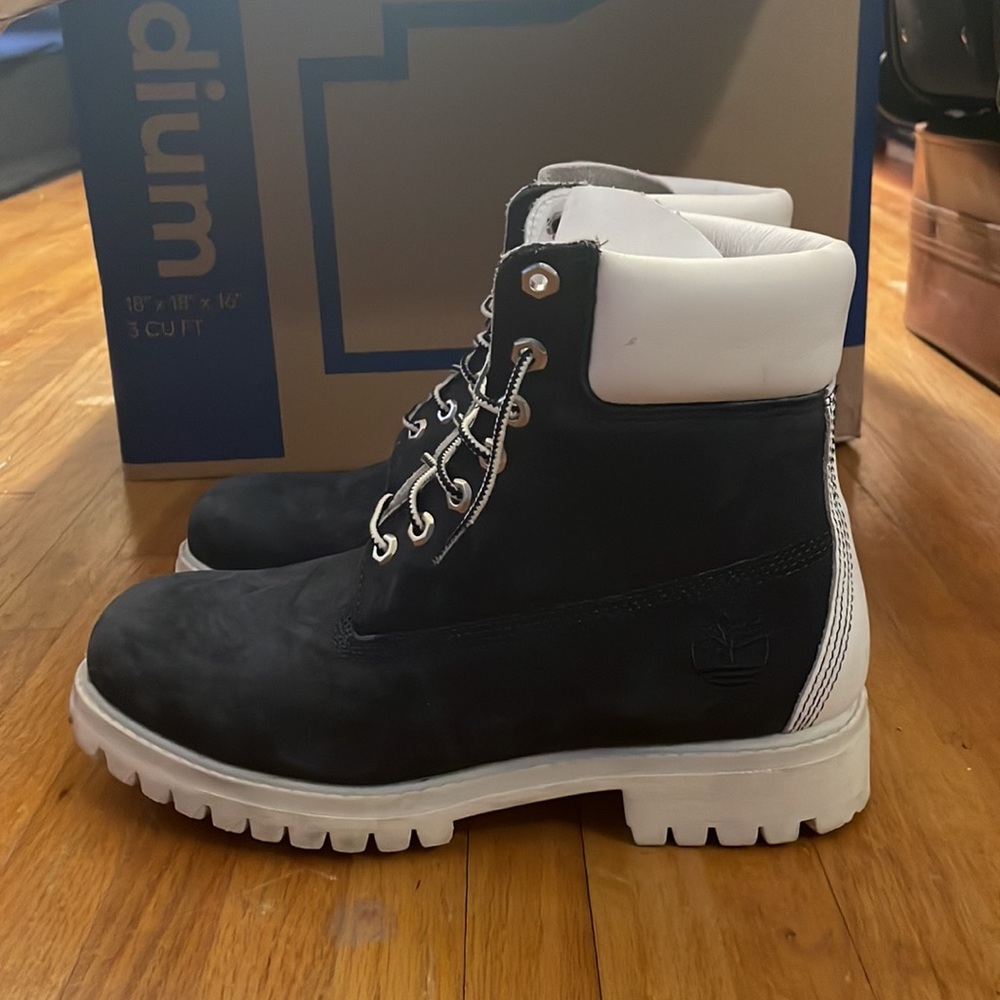 Timberlands - image 3